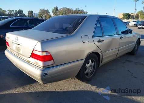 1999 Mercedes-Benz S 320 из США, поврежденный, VIN WDBGA33G5XA421897